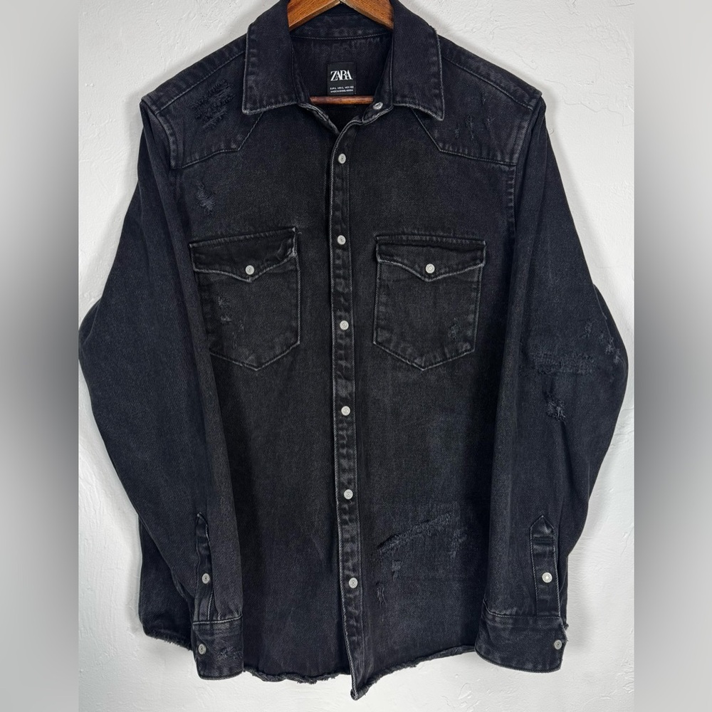 Zara Men's Black Distressed 100% Ridgid Cotton Heavy Denim Jacket Size Large